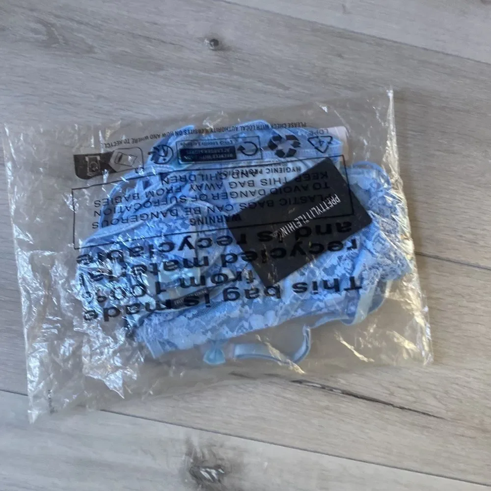 PrettyLittleThing Baby Blue Frill Edge Lace Up Corset And Thong Lingerie Setin M - Picture 7 of 8